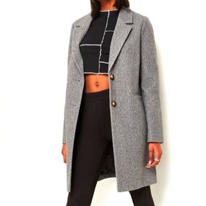 Brand new grey single-breasted lapel collar coat, size medium.